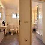 Charmantes Und Ruhiges - Strandnah Und Ideal Fuer Grosse Gruppen - Mit Fahrradunterstellplatz Und Parkplatz *